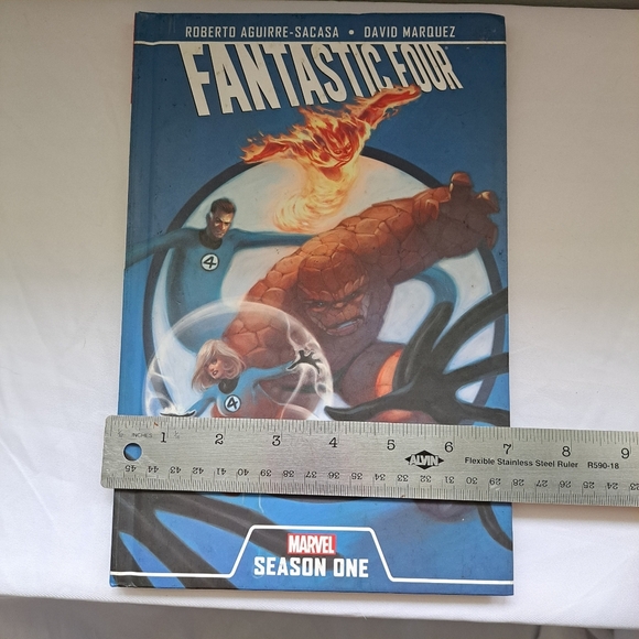 Fantastic Four: Season One Book by Roberto Aguirre-Sacasa Marvel Hard Cover - Picture 12 of 13